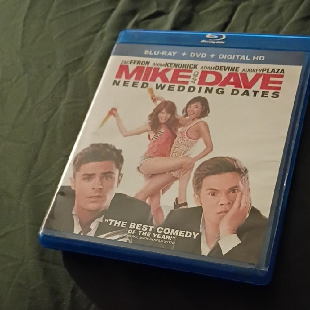 Mike and Dave Need Wedding Dates Blu-ray